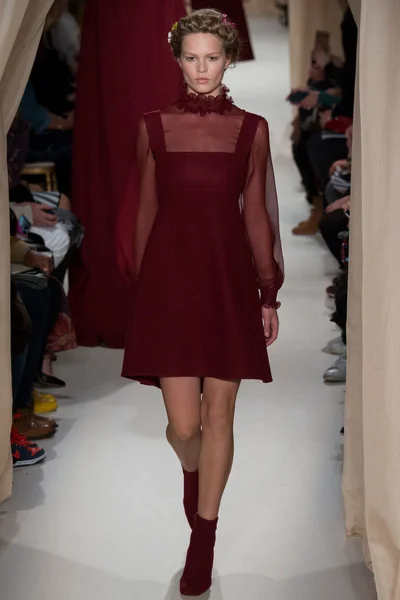 Look 12